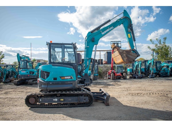Midiexcavator SUNWARD SWE 60 Uf de vanzare